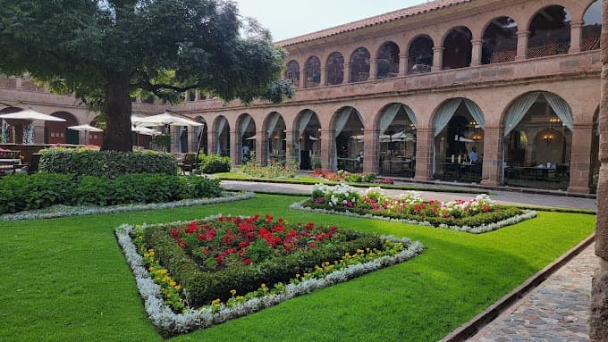 hotel monasterio titre