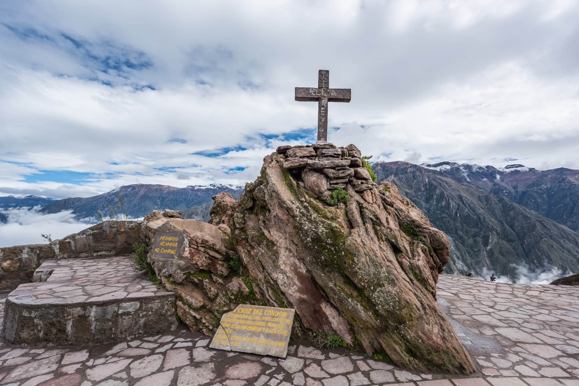 Cruz Del Condor